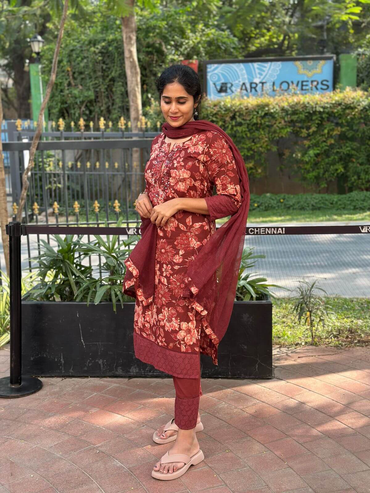 Mirror & Chickan Schiffle Lace