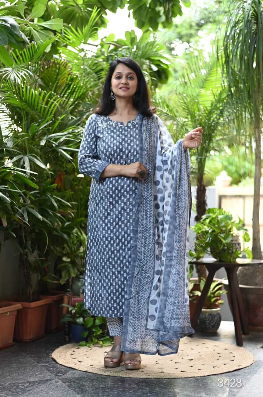 Thread Embroidery suit