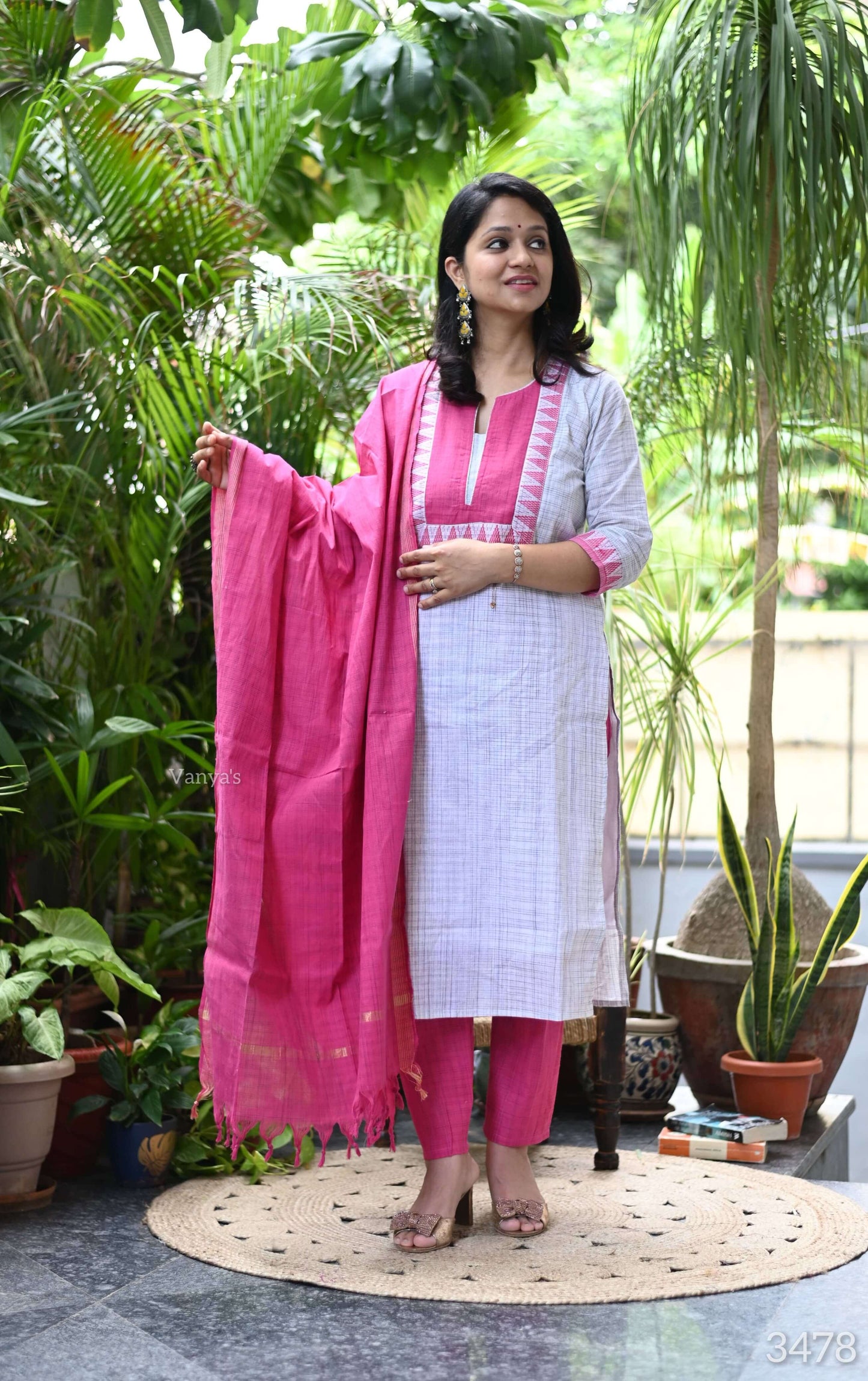 Pink Mangalagiri ikkat printed
