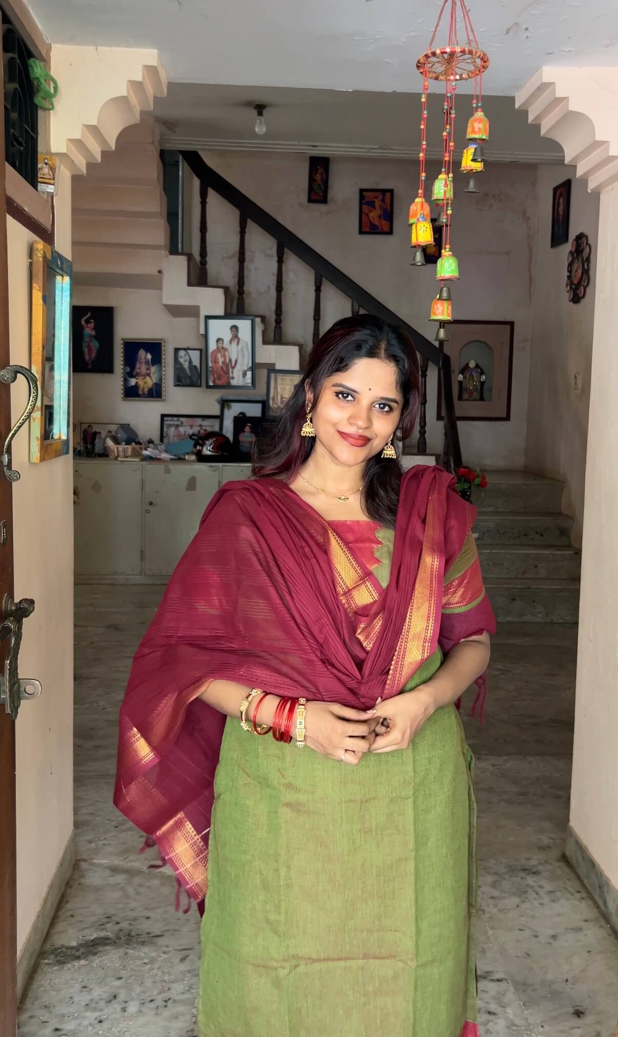 Scallop Neck Mangalagiri