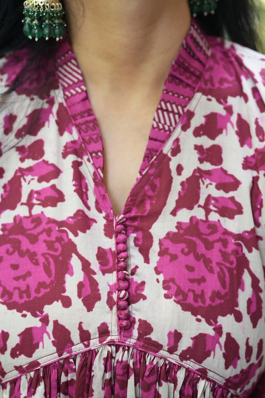 Aalia Pink pattern