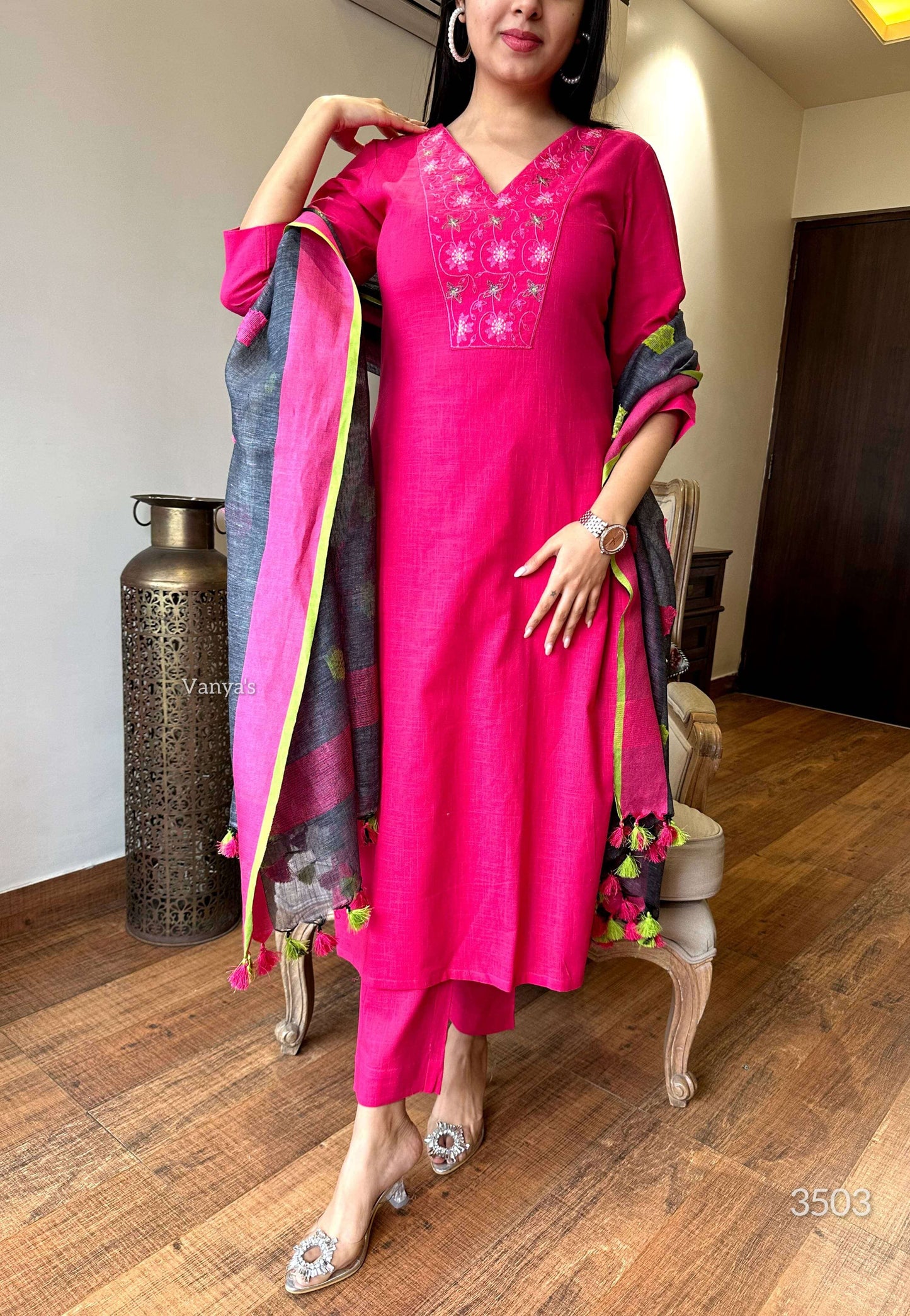 Rani Pink Embroidery & Linen duppata