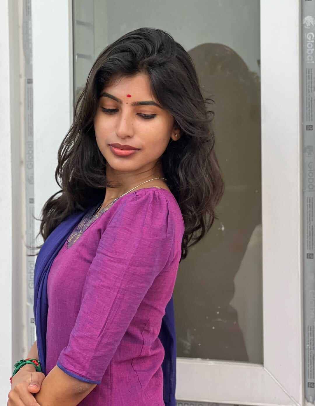 Mangalagiri Cotton v Neck