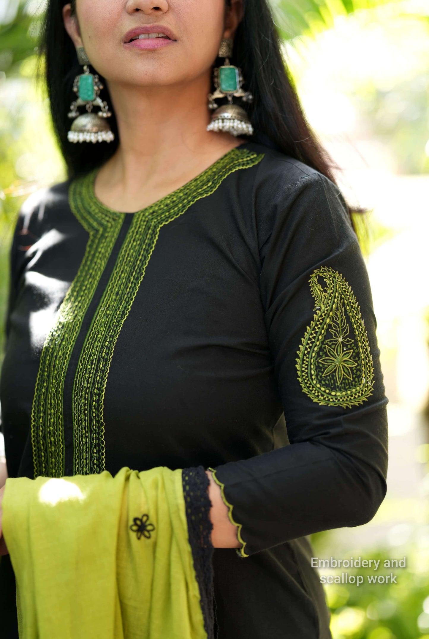 Black & Parrot Green