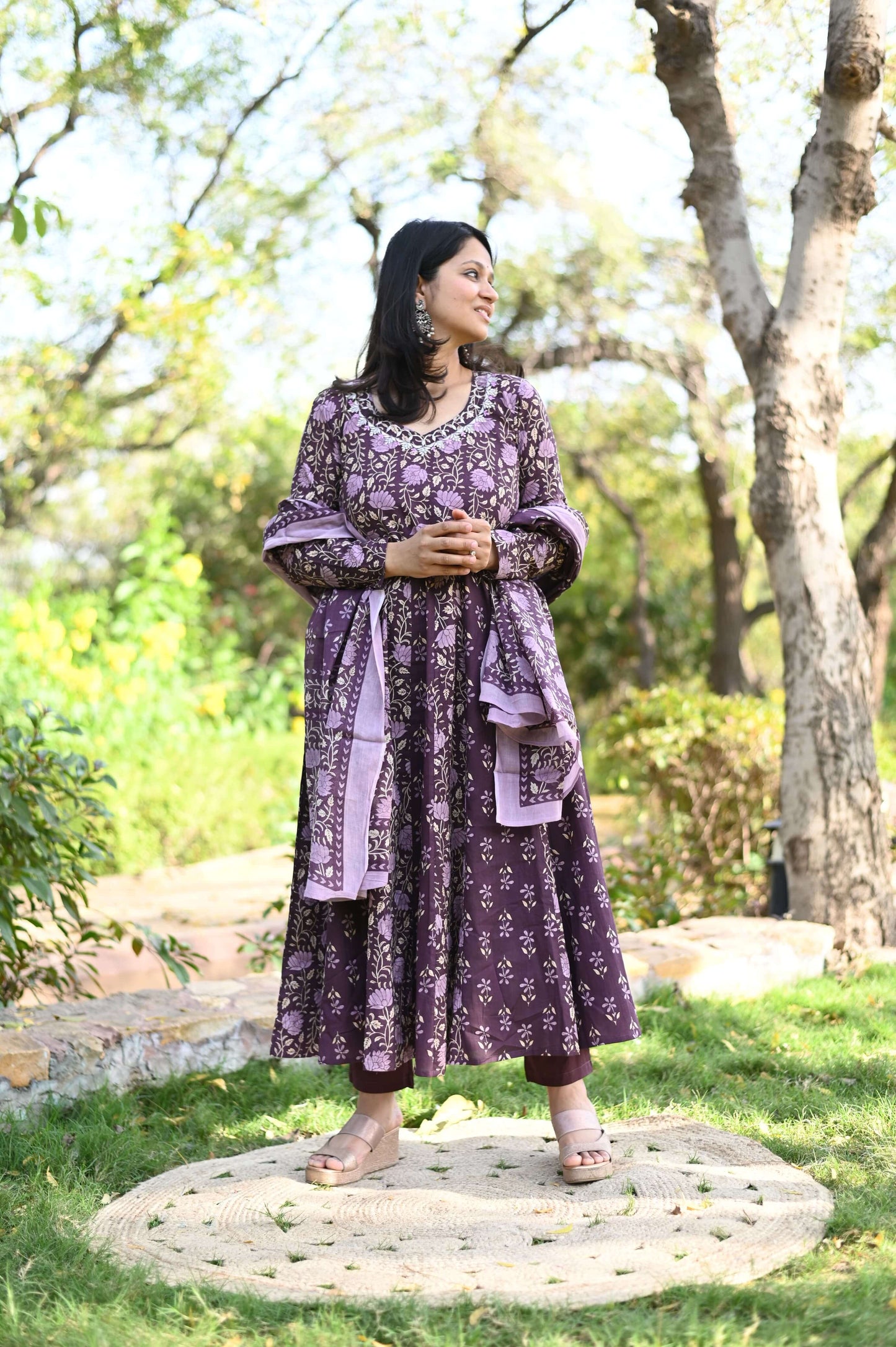 Minimalistic Zark on neck