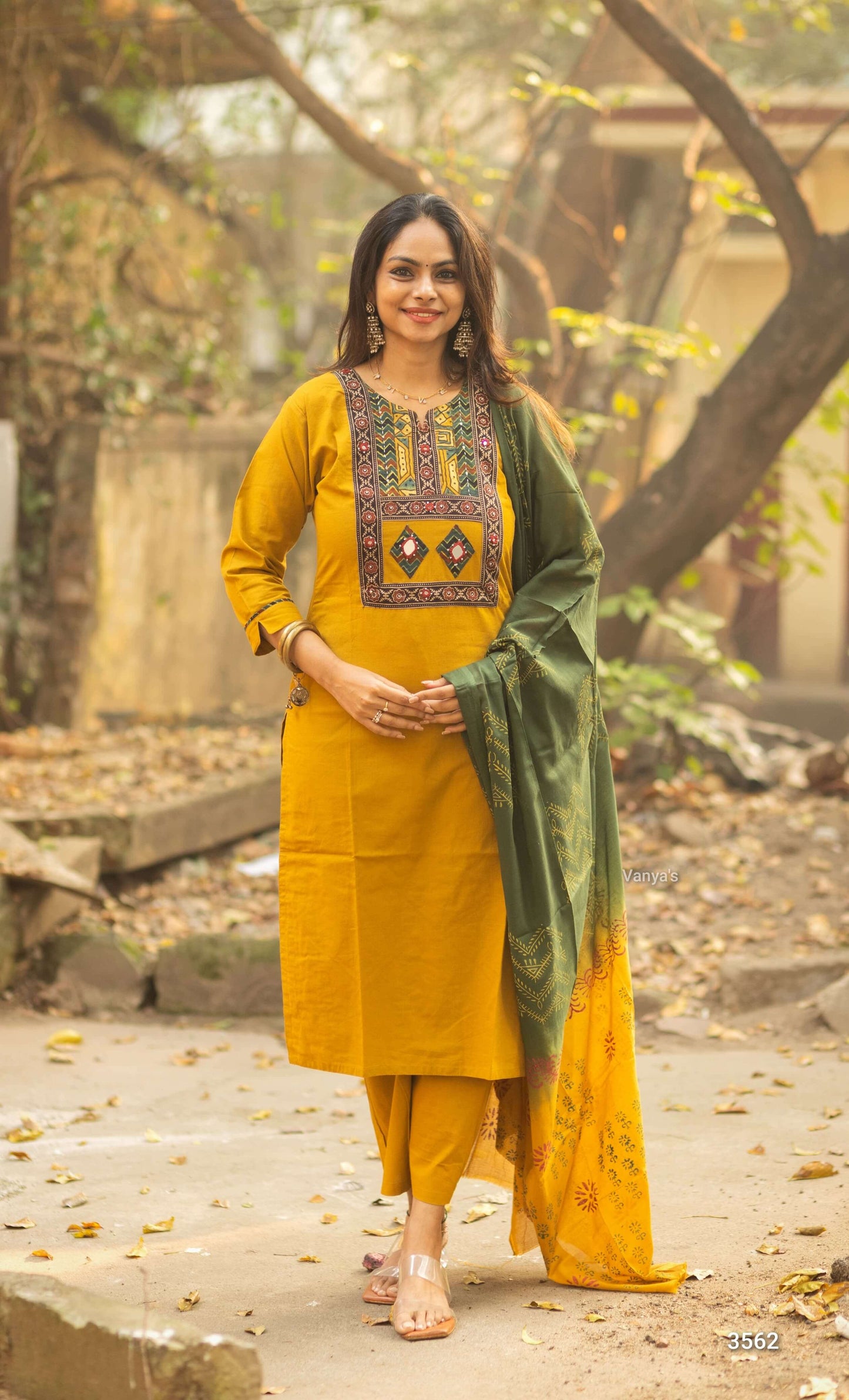 Heritage Cotton Mirror work