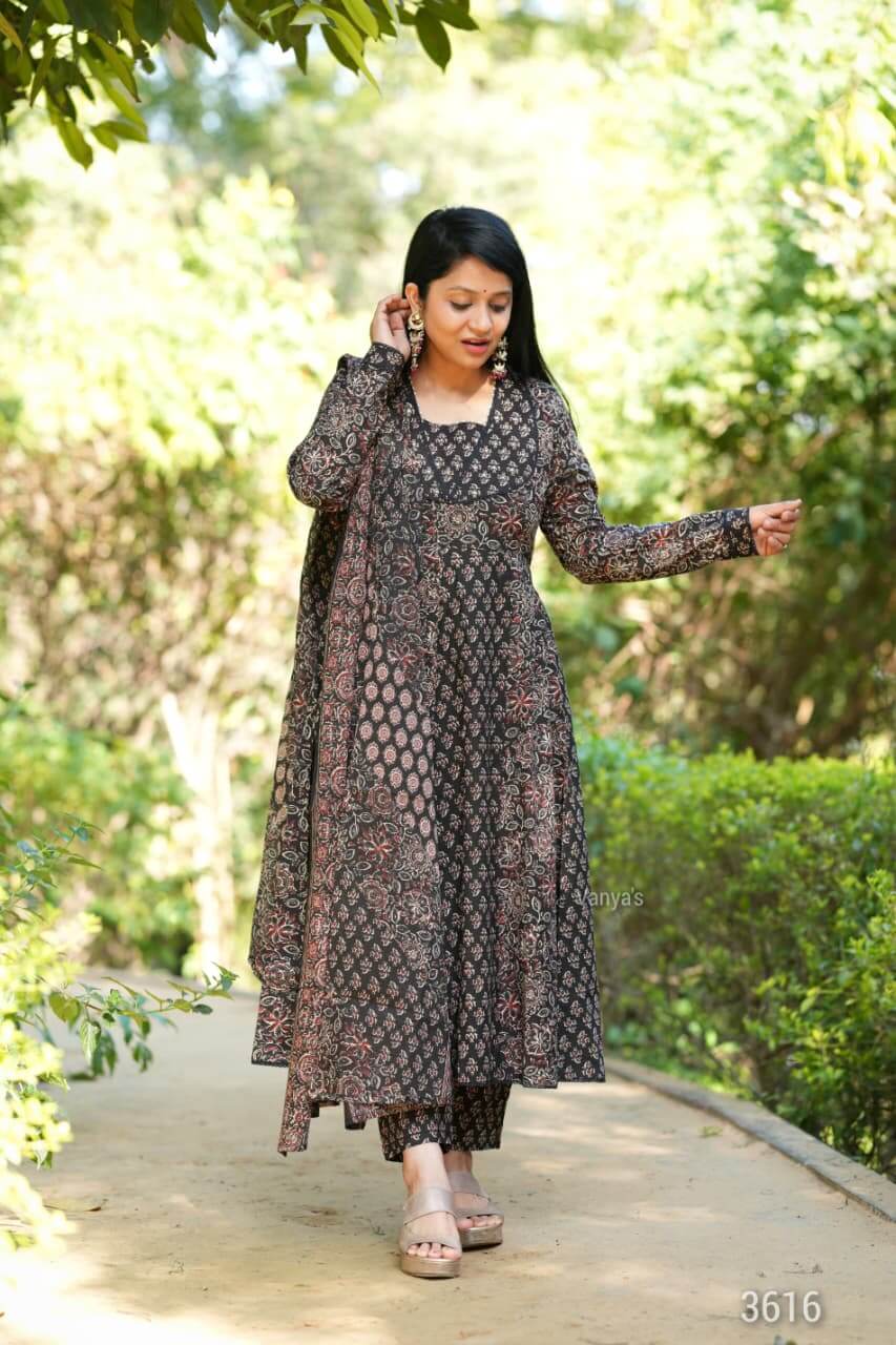 Black Ajrak print