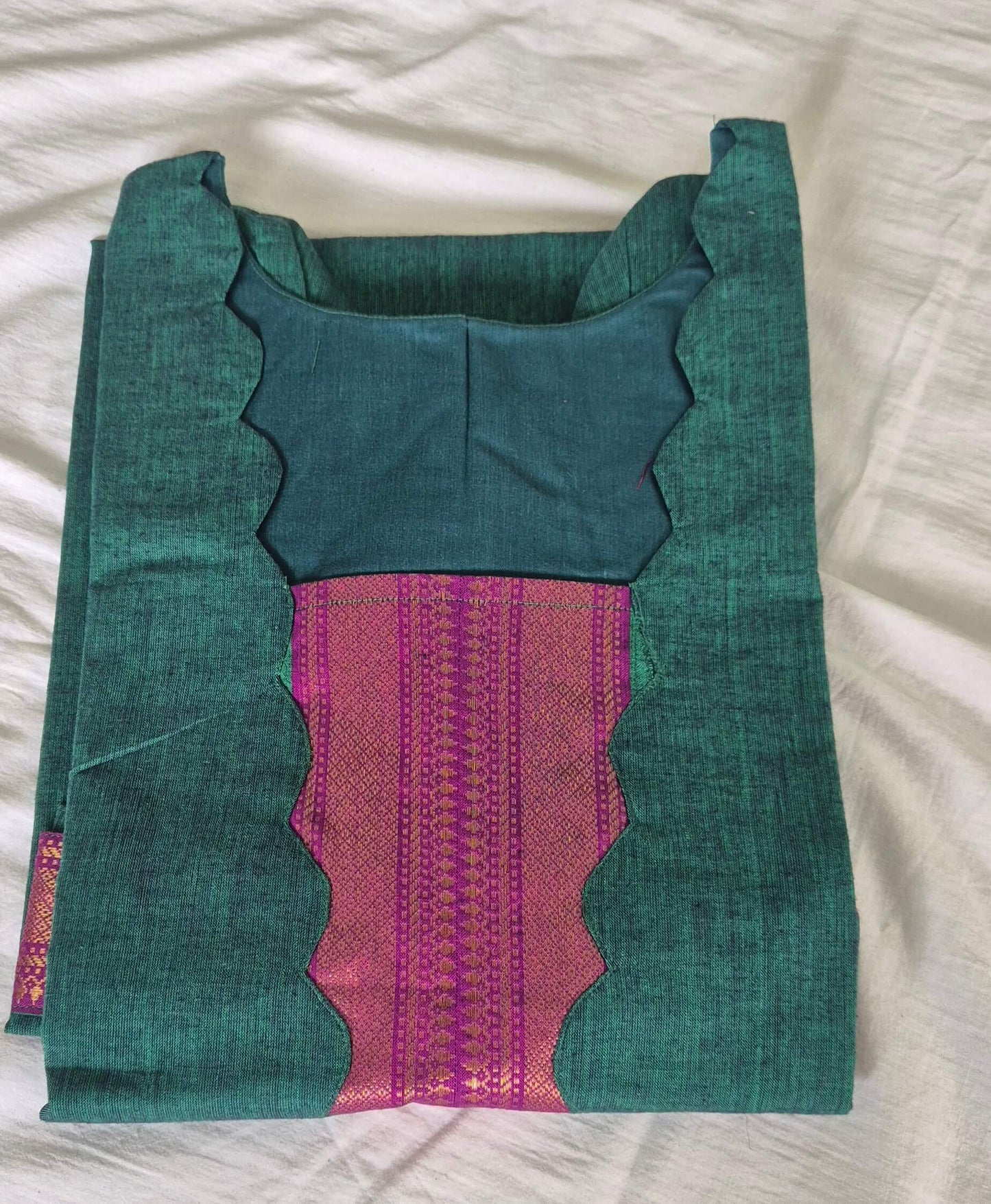 Scalloped Sleeves & Neck