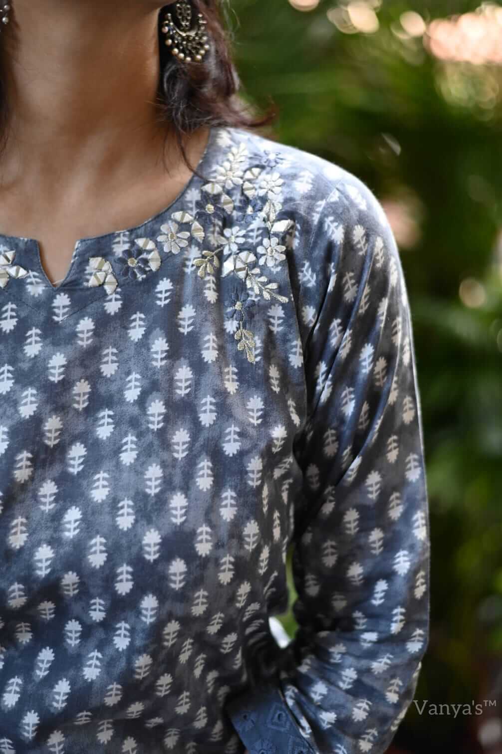 Thread Embroidery suit