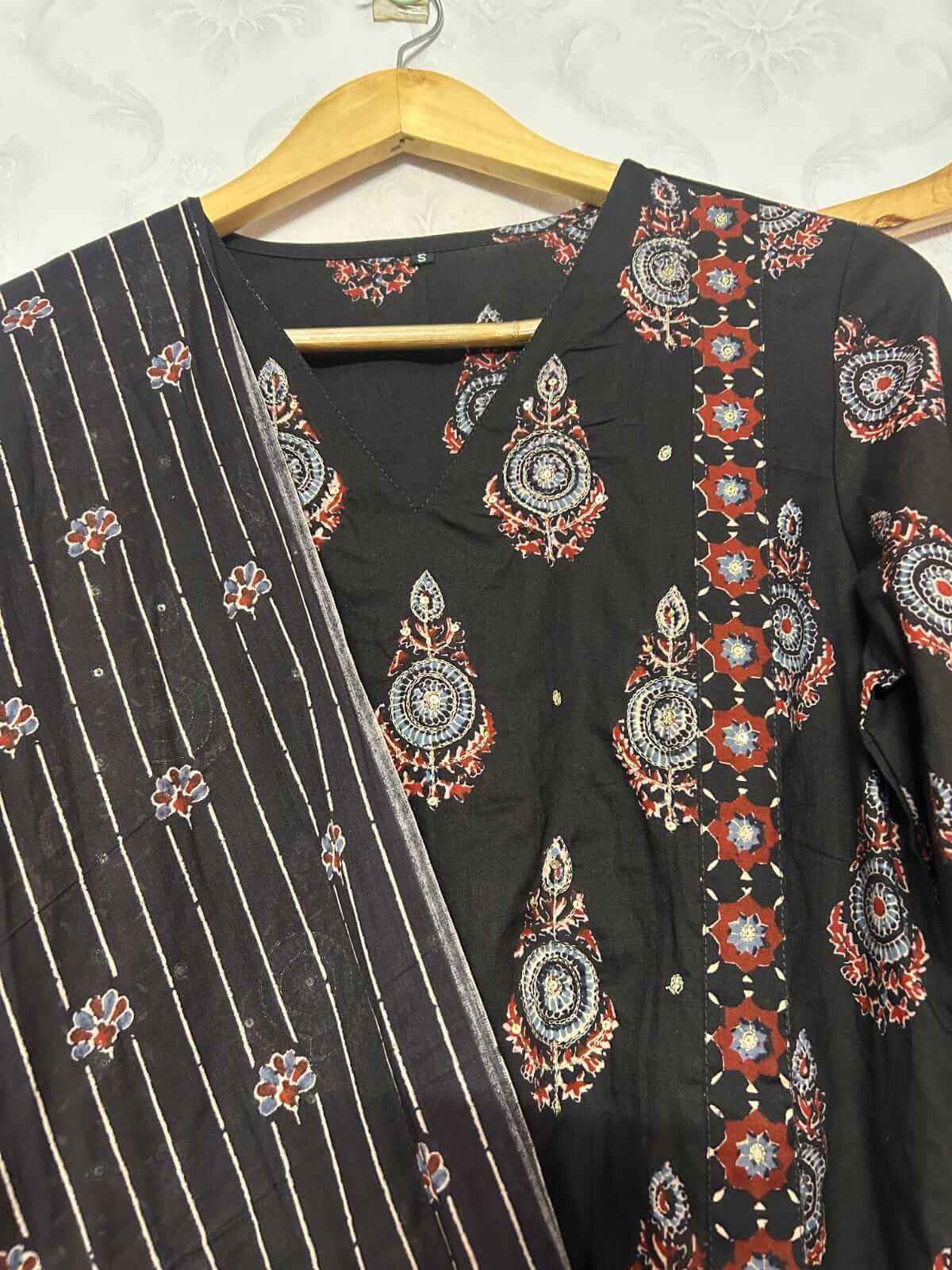 V Neck with handwork