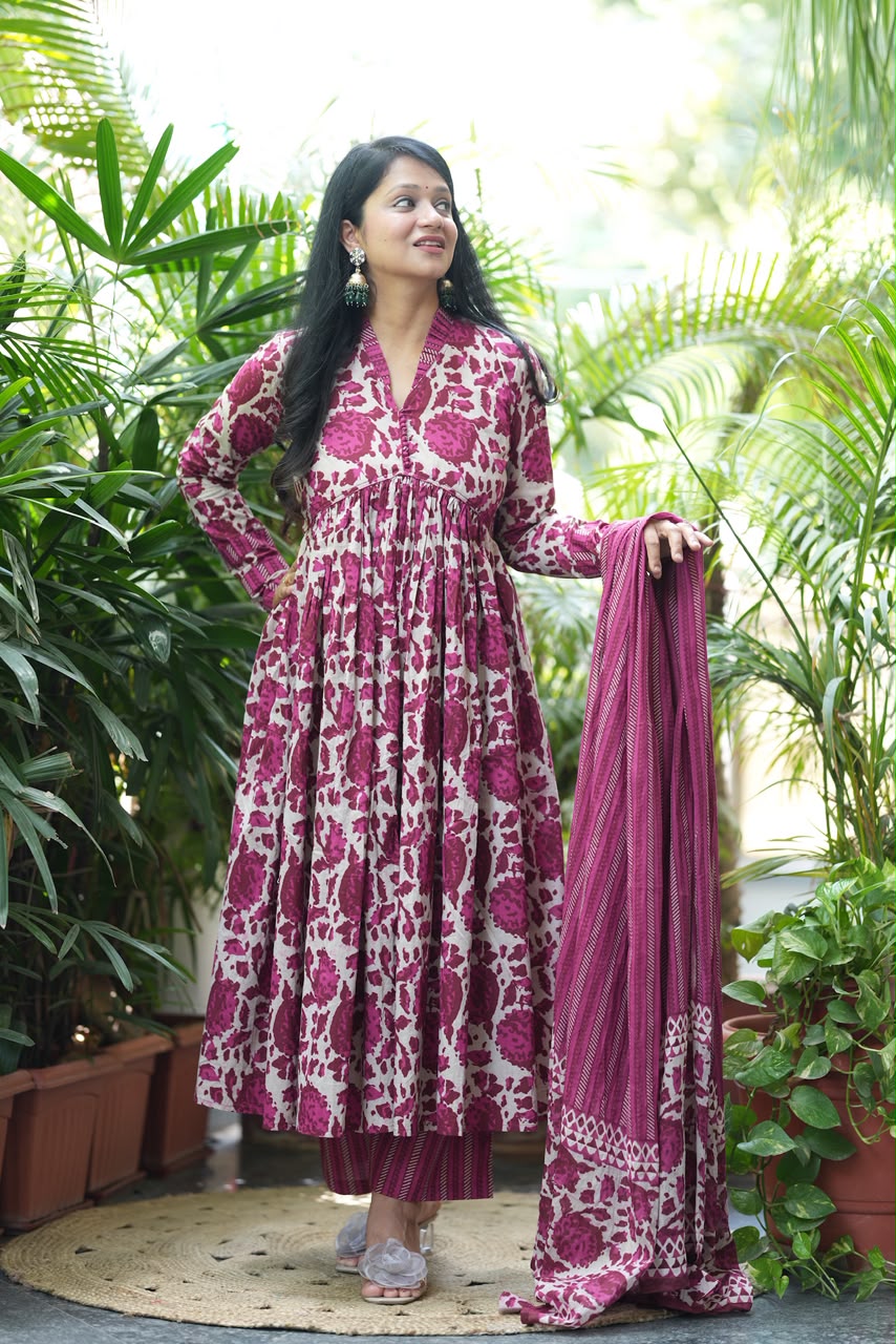 Aalia Pink pattern