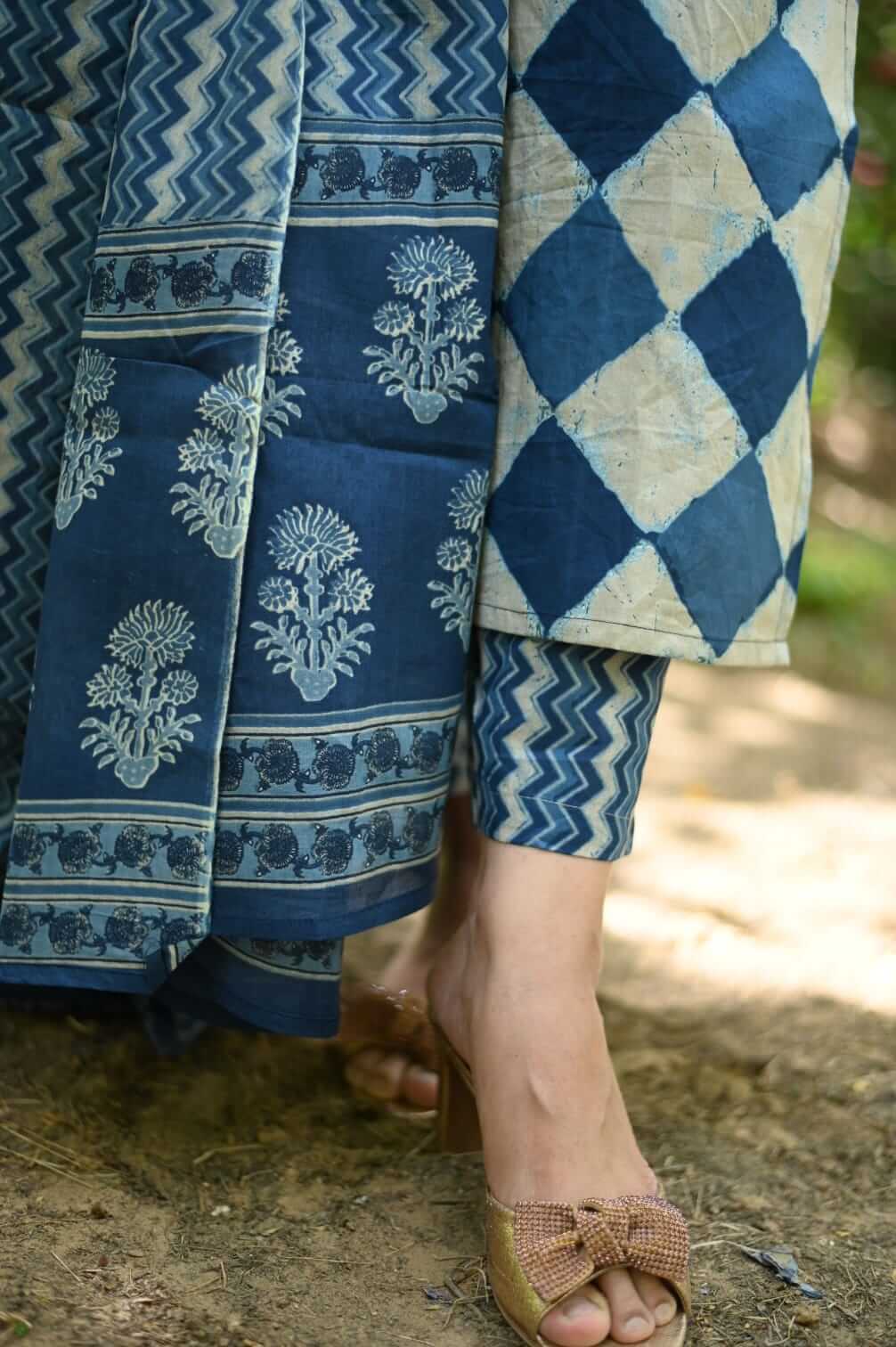 Collar Neck with Mirror work