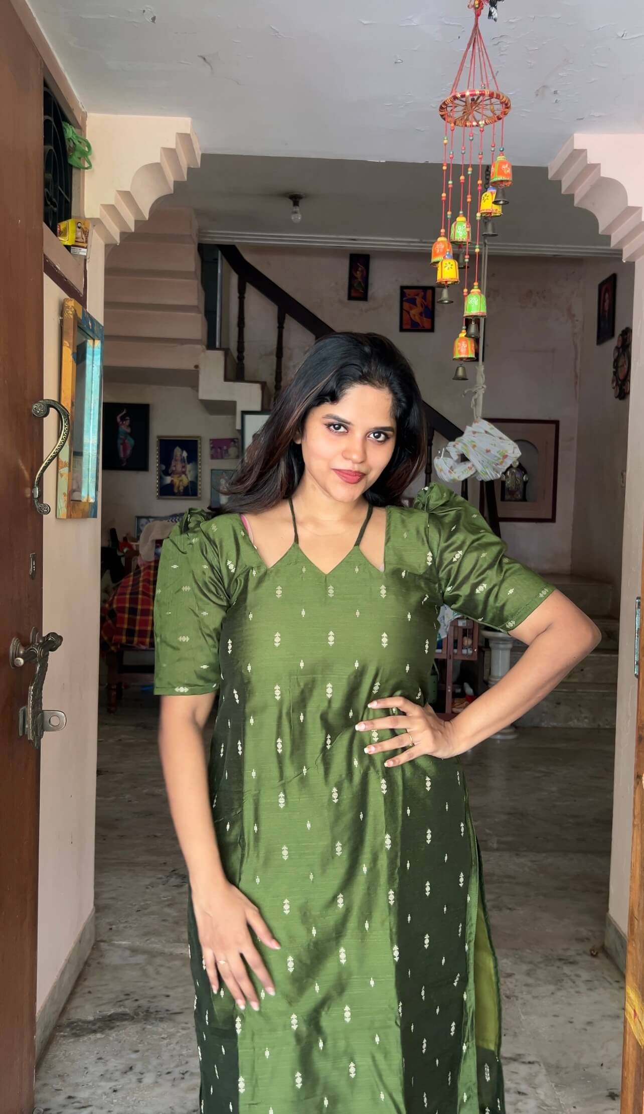 Green Silk Knot neck