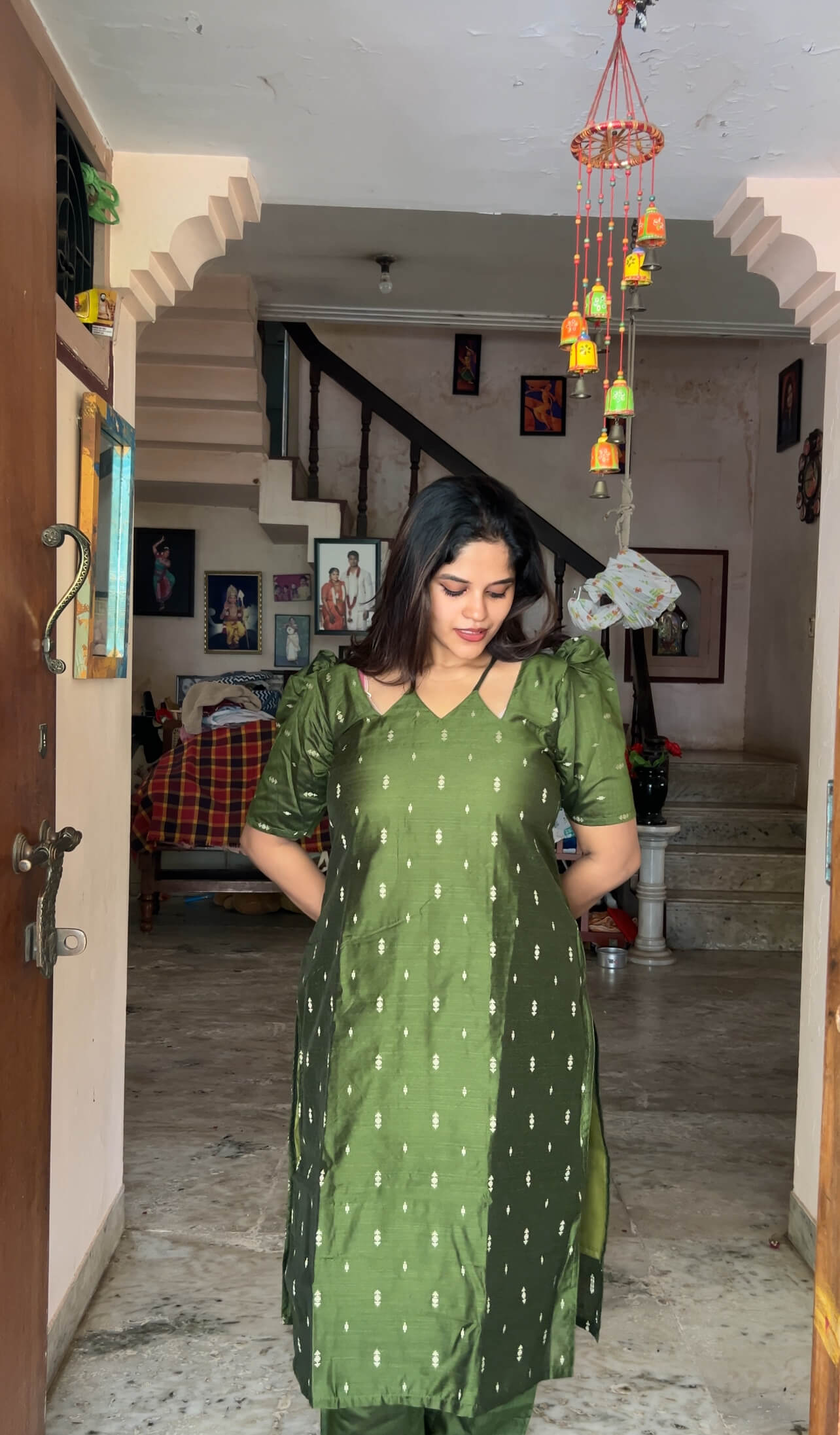 Green Silk Knot neck