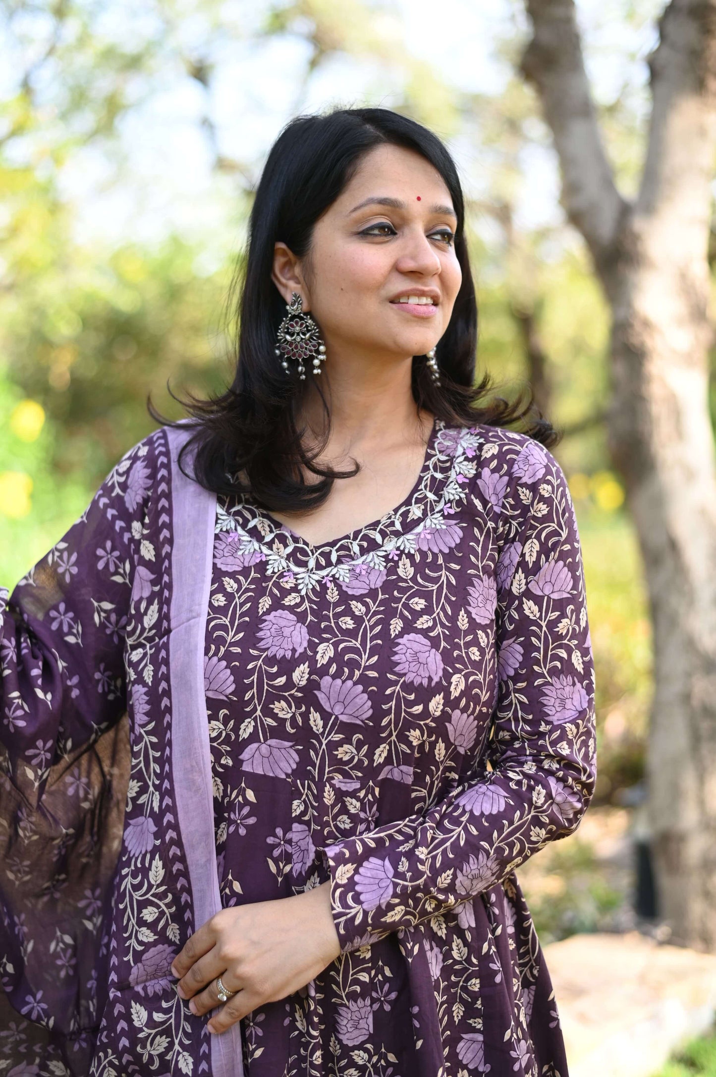 Minimalistic Zark on neck