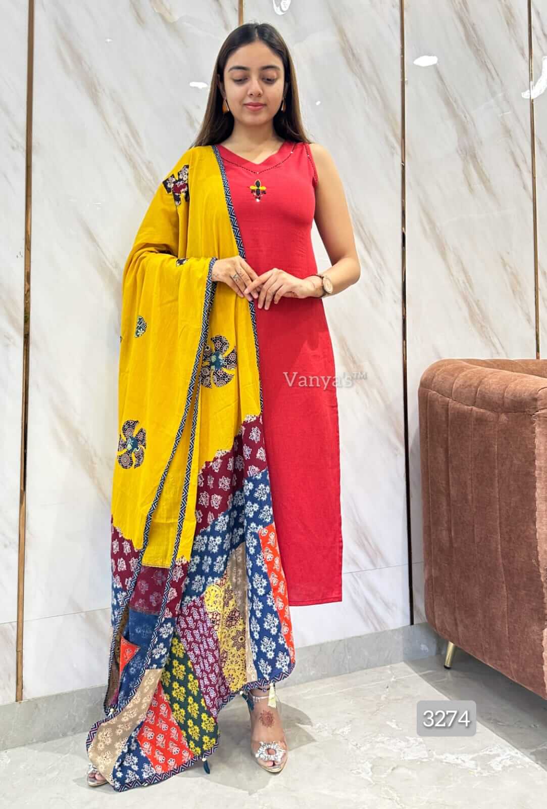 Sleevless - Kantha work