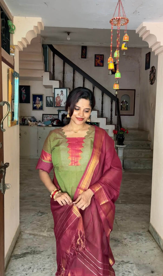 Scallop Neck Mangalagiri