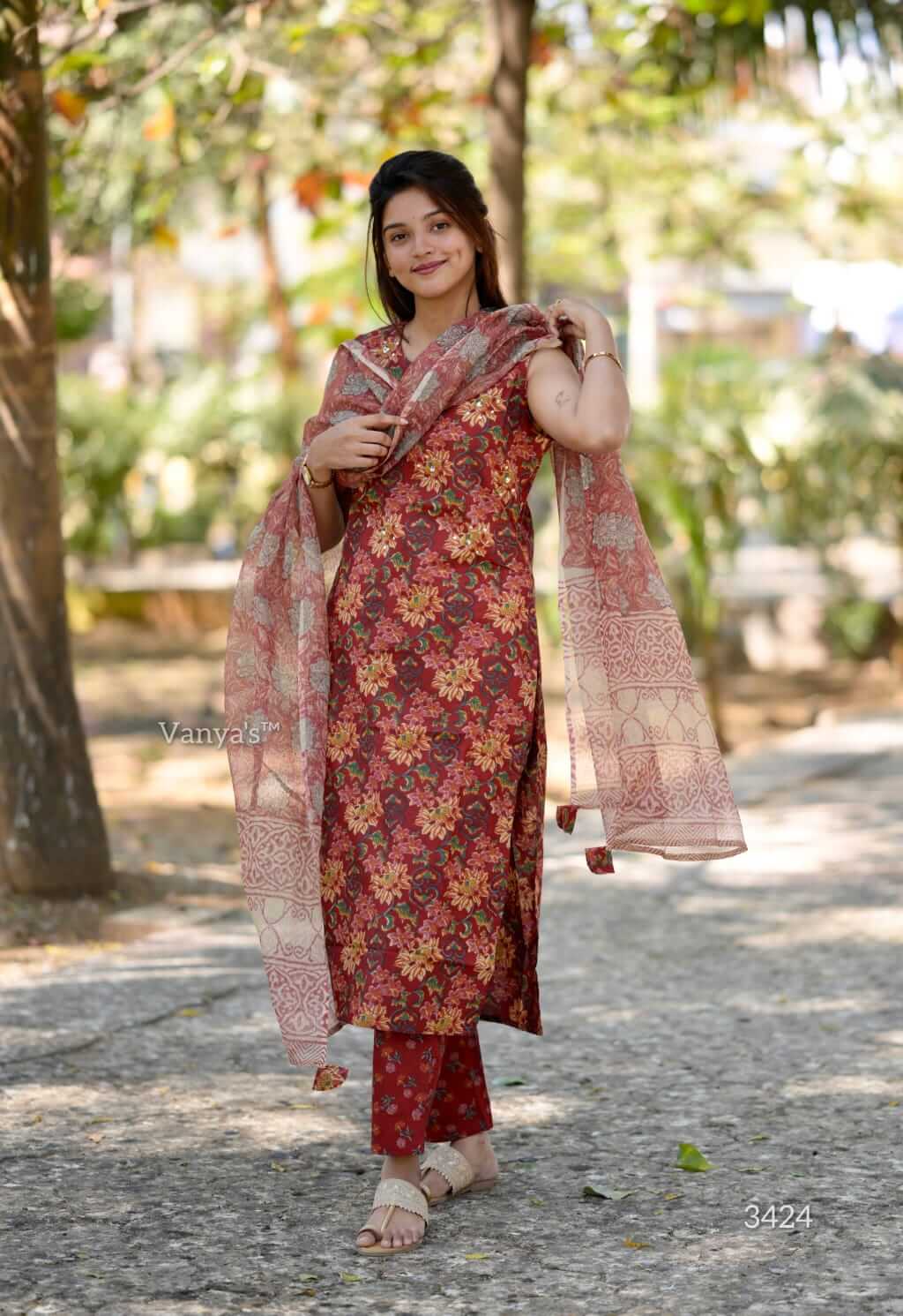 Sleevless Salwar