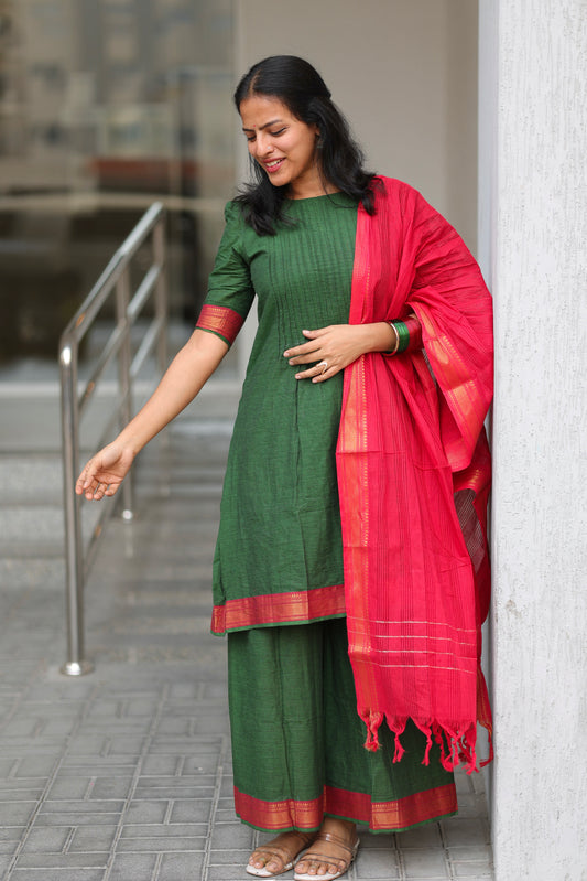 Pintex Green & Red Traditional