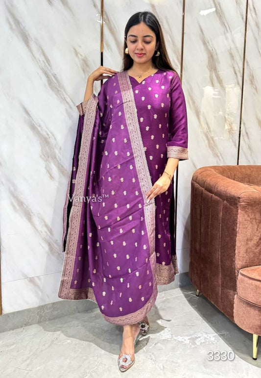 Dola Silk Banarsi