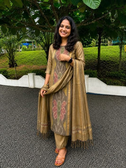 Golden-beige Pochampally