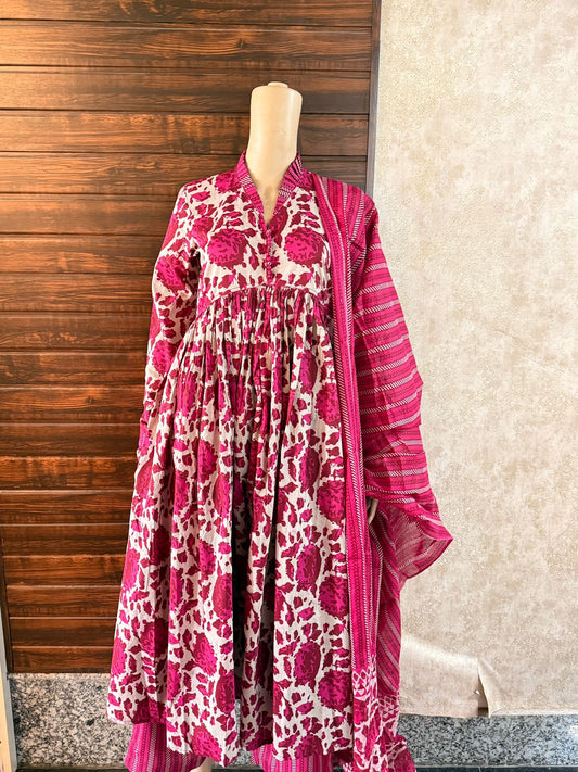 Aalia Pink pattern