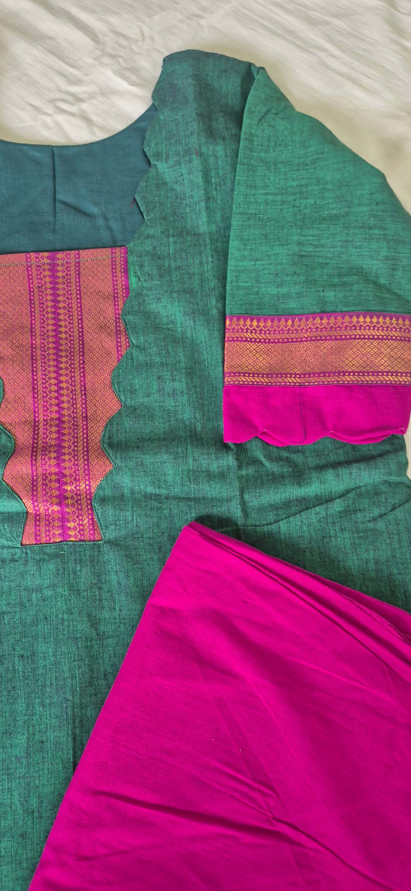 Scalloped Sleeves & Neck