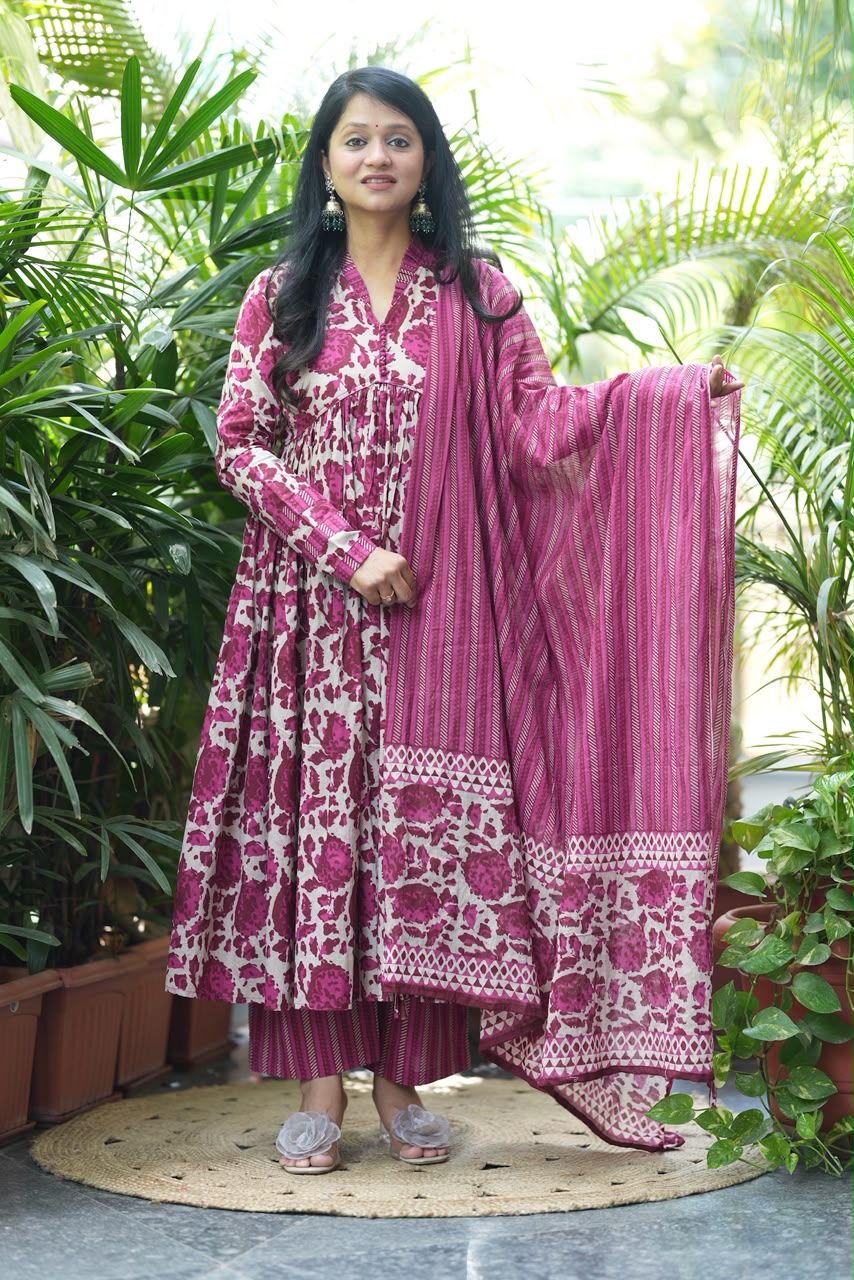Aalia Pink pattern