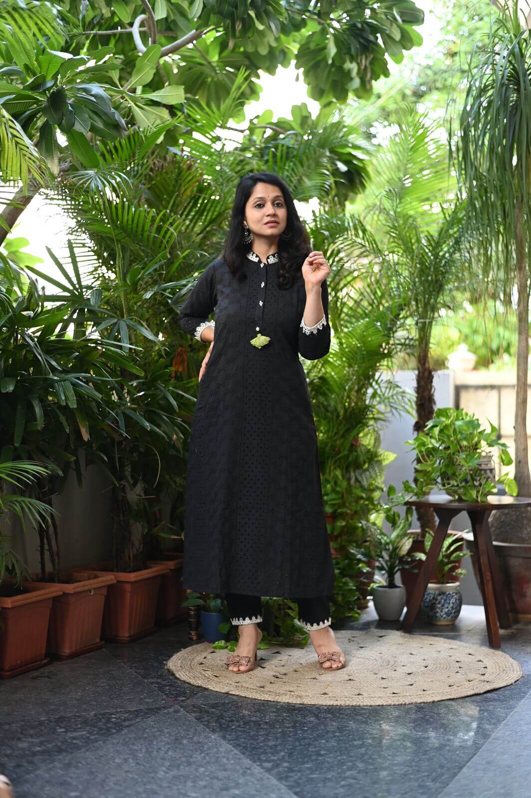 Hakoba with Cutwork - Black