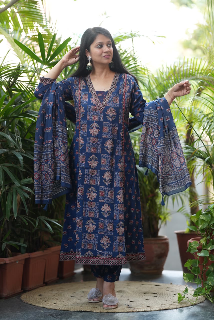 Blue Hand work neck