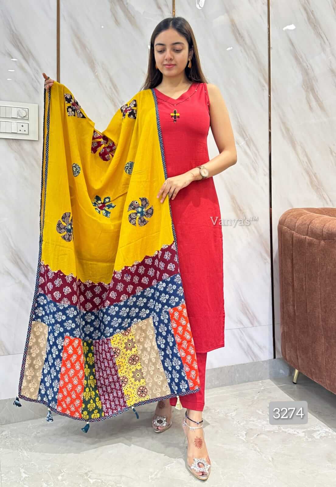 Sleevless - Kantha work